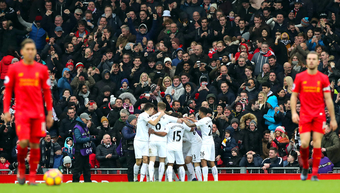 皇马1.5亿新星入选大名单！18岁天才中卫获首次征召，利物浦多特疯抢皇马死活不卖（18岁天才中卫首入皇马大名单：1.5亿新星遭利物浦、多特竞逐，皇马坚决留人）