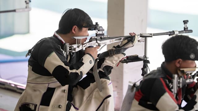 近期两连败！皇马官方晒对阵阿拉维斯海报，罗德里戈单人出镜（连败两场后，皇马官方发布战阿拉维斯海报：罗德里戈独自出镜）