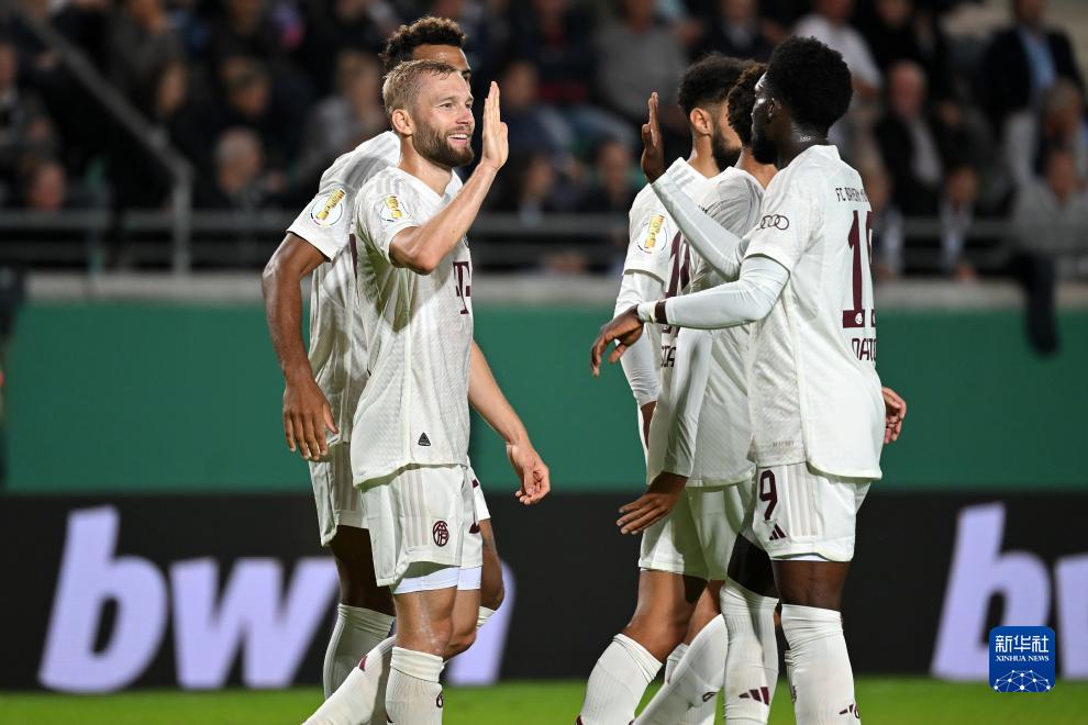 罗马诺：拜仁接近和小将卡夏诺-基亚拉就续约达成协议（罗马诺：拜仁与小将卡夏诺-基亚拉续约谈判接近敲定）