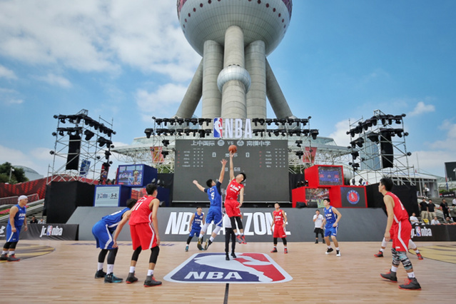 篮球湖人球员三分命中率提升明显（湖人球员三分准星显著提升）