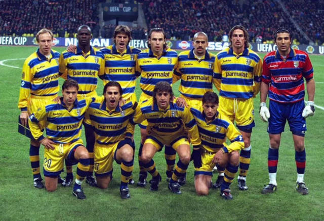 欧冠球员表现评析：C罗连续进球,（欧冠赛场表现解析：C罗连场破门）