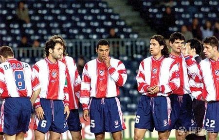 英超-B费双响姆贝莫破门芒特建功 曼联4-1狼队升至第六（英超-曼联4-1狼队升至第六：B费梅开二度，姆贝莫破门，芒特建功）